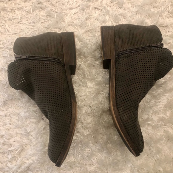 Booties - Picture 5 of 6